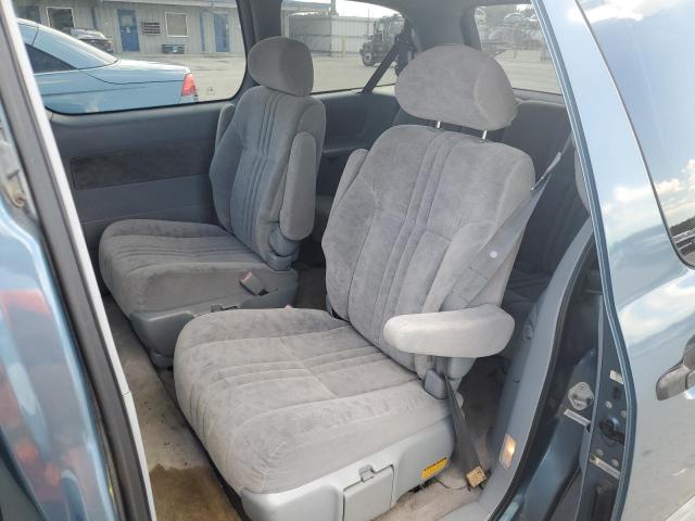 Photo 6 from auction – 2001 TOYOTA SIENNA with VIN 4T3ZF13C11U375720