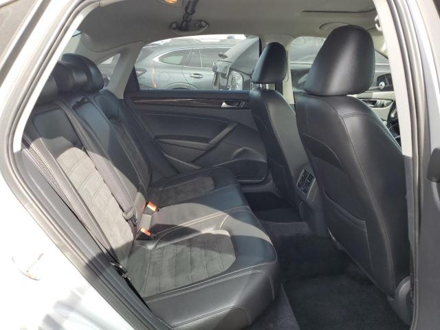 Photo 6 from auction – 2015 VOLKSWAGEN PASSAT SEL with VIN 1VWCT7A3XFC030021