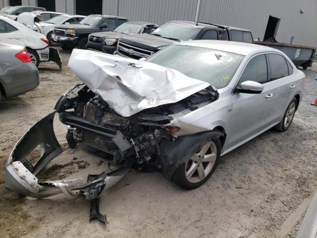 Photo 2 from auction – 2015 VOLKSWAGEN PASSAT S with VIN 1VWAS7A30FC104847