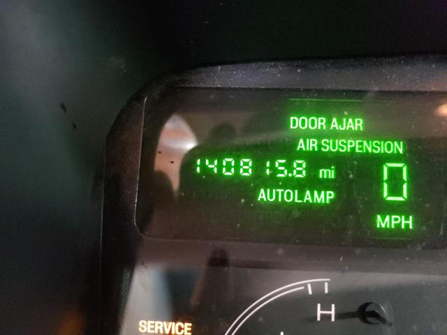 Photo 8 from auction – 2003 LINCOLN TOWN CAR E with VIN 1LNHM81W33Y645400