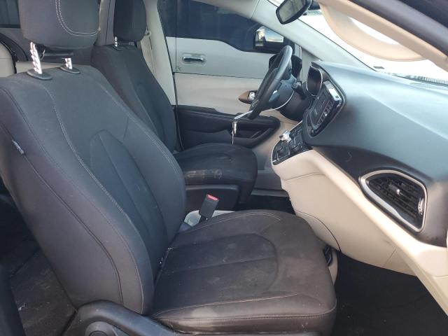Photo 5 from auction – 2017 CHRYSLER PACIFICA T with VIN 2C4RC1DG6HR685070