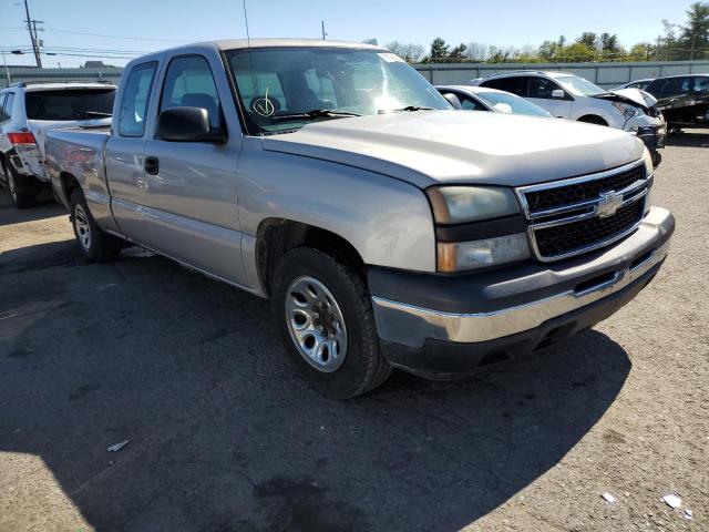 CHEVROLET SILVERADO 2006 with VIN 1GCEC19X06Z245128 - Photo from auction