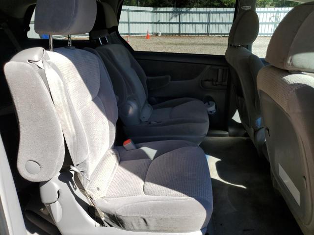 Photo 6 from auction – 2010 TOYOTA SIENNA CE with VIN 5TDKK4CC0AS334477