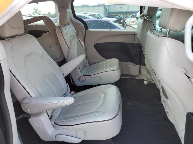 Photo 6 from auction – 2017 CHRYSLER PACIFICA L with VIN 2C4RC1GG3HR560412