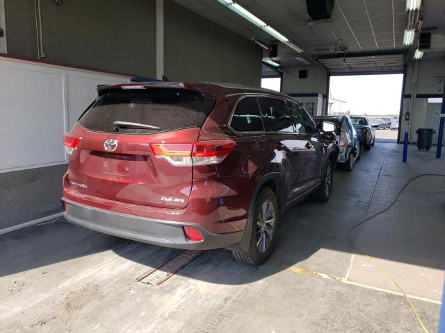 Photo 4 from auction – 2017 TOYOTA HIGHLANDER with VIN 5TDJZRFHXHS359165