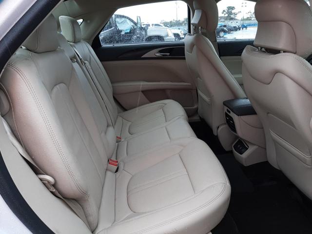 Photo 6 from auction – 2017 LINCOLN MKZ RESERV with VIN 3LN6L5F94HR647593