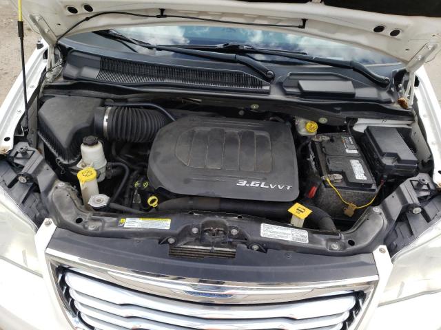 Photo 7 from auction – 2013 CHRYSLER TOWN & COU with VIN 2C4RC1BG5DR529261