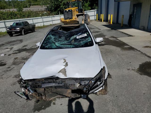 Photo 9 from auction – 2015 HYUNDAI GENESIS 3. with VIN KMHGN4JE2FU094641