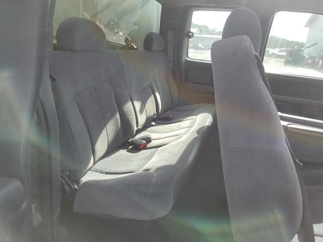 Photo 6 from auction – 2002 CHEVROLET SILVERADO with VIN 2GCEK19V521360716