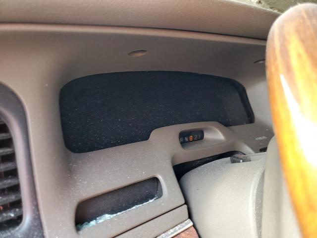 Photo 8 from auction – 2002 MERCURY GRAND MARQ with VIN 2MEFM75W52X659697