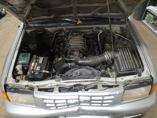 Photo 7 from auction – 1999 ISUZU RODEO S with VIN 4S2CM58W5X4359911