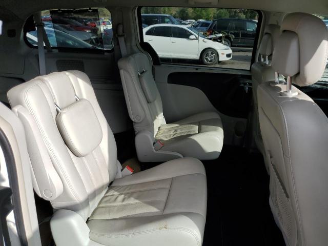 Photo 6 from auction – 2011 CHRYSLER TOWN & COU with VIN 2A4RR8DG0BR703667