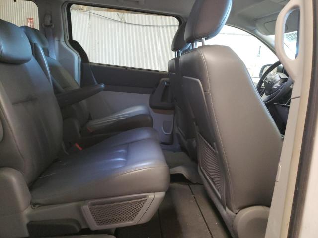 Photo 6 from auction – 2010 CHRYSLER TOWN & COU with VIN 2A4RR5DXXAR186018