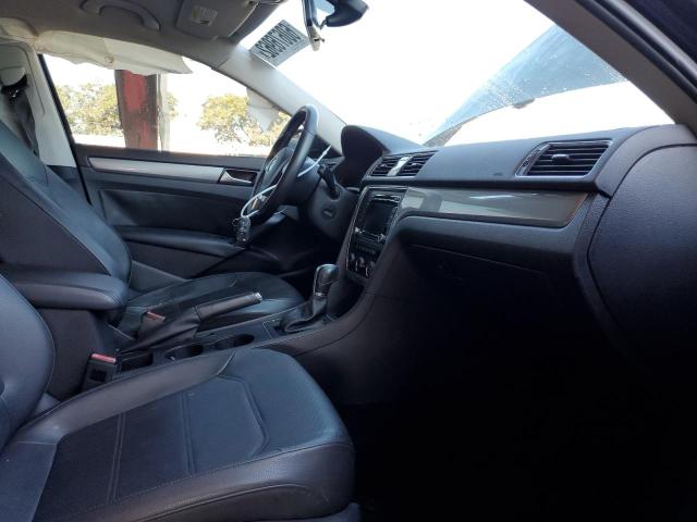 Photo 5 from auction – 2015 VOLKSWAGEN PASSAT S with VIN 1VWAS7A31FC103318