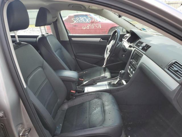 Photo 5 from auction – 2012 VOLKSWAGEN PASSAT SE with VIN 1VWBP7A39CC085930