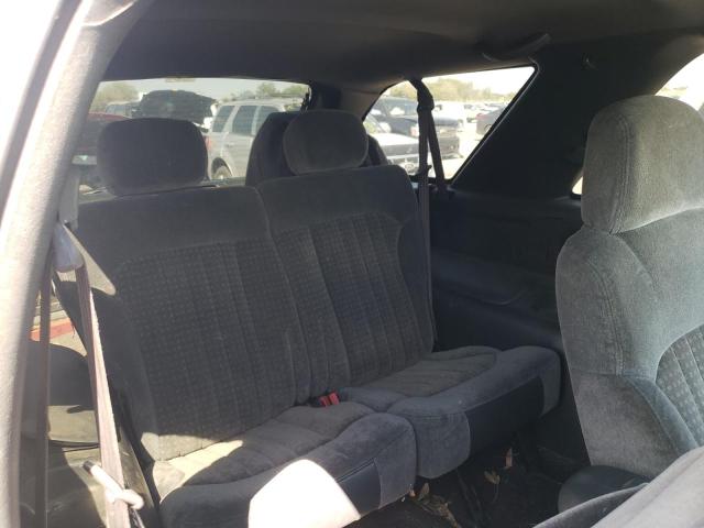 Photo 6 from auction – 2001 CHEVROLET BLAZER with VIN 1GNCS18W71K225471