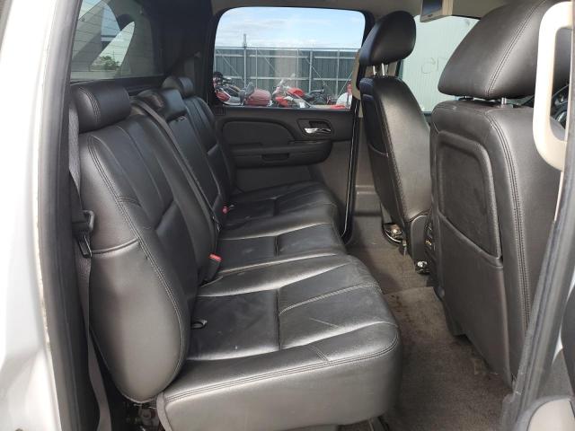 Photo 6 from auction – 2010 CHEVROLET AVALANCHE with VIN 3GNVKFE05AG147513