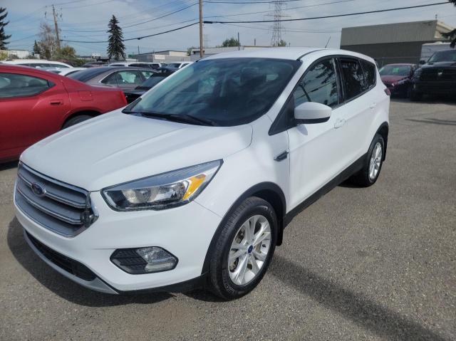 Photo 2 from auction – 2017 FORD ESCAPE SE with VIN 1FMCU9GD2HUB24785