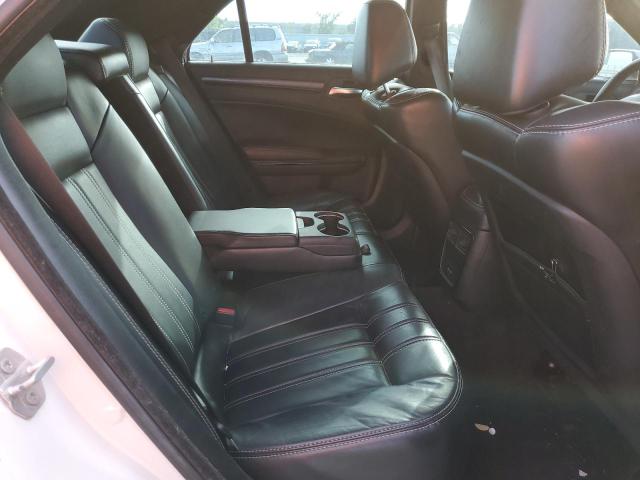 Photo 6 from auction – 2016 CHRYSLER 300 S with VIN 2C3CCAGG4GH171177