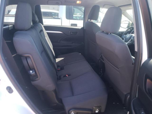 Photo 6 from auction – 2018 TOYOTA HIGHLANDER with VIN 5TDZARFH1JS035098
