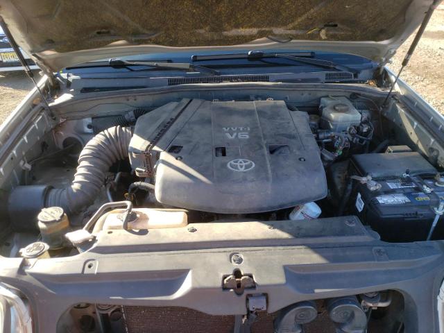 Photo 7 from auction – 2004 TOYOTA 4RUNNER SR with VIN JTEBU14R440025299