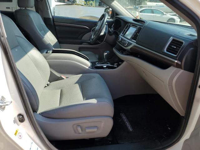 Photo 5 from auction – 2015 TOYOTA HIGHLANDER with VIN 5TDDKRFH0FS207622