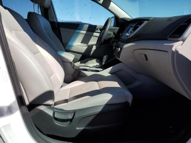 Photo 5 from auction – 2016 HYUNDAI TUCSON LIM with VIN KM8J33A45GU095202