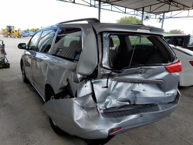 Photo 3 from auction – 2014 TOYOTA SIENNA LE with VIN 5TDKK3DCXES409295
