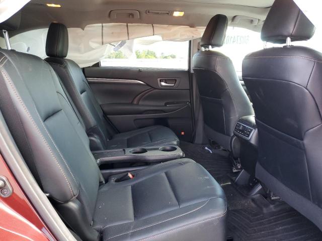 Photo 6 from auction – 2017 TOYOTA HIGHLANDER with VIN 5TDDZRFH5HS402730