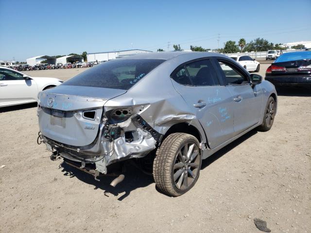 Photo 4 from auction – 2018 MAZDA 3 TOURING with VIN 3MZBN1V31JM199560