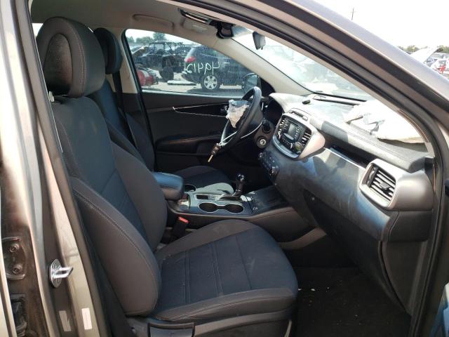 Photo 5 from auction – 2016 KIA SORENTO LX with VIN 5XYPG4A34GG113612