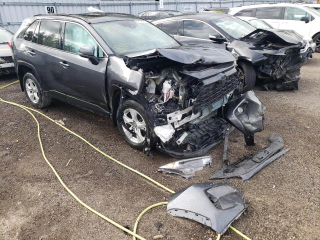 TOYOTA RAV4 XLE 2020 with VIN 2T3R1RFVXLC092294 - Photo from auction