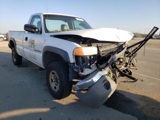 GMC SIERRA C25 2004 with VIN 1GTHC24U84E209417 - Photo from auction