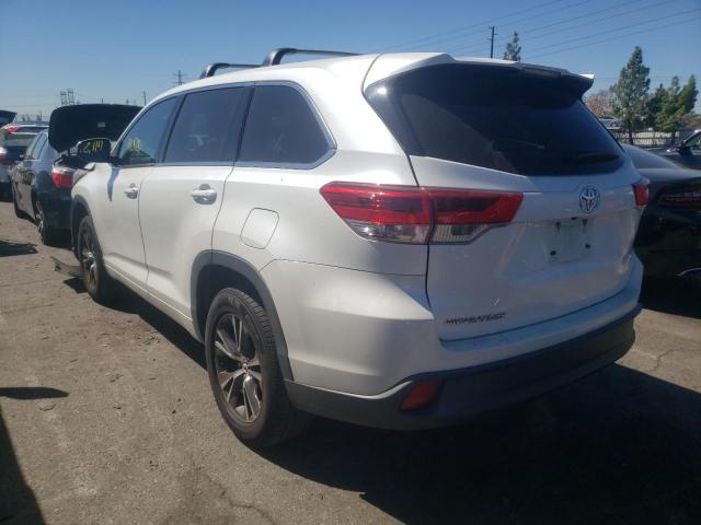 Photo 3 from auction – 2018 TOYOTA HIGHLANDER with VIN 5TDZARFH1JS035098