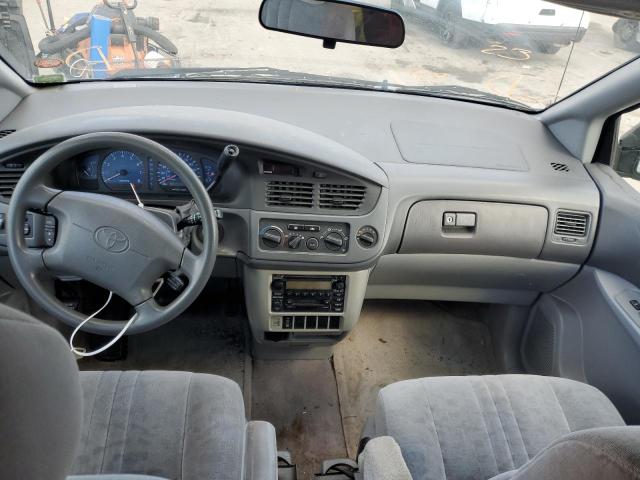 Photo 9 from auction – 2001 TOYOTA SIENNA with VIN 4T3ZF13C11U375720