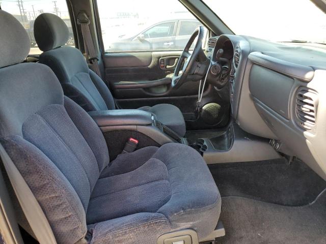 Photo 5 from auction – 2001 CHEVROLET BLAZER with VIN 1GNCS13W012181871