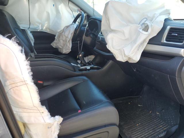 Photo 5 from auction – 2019 TOYOTA HIGHLANDER with VIN 5TDJZRFH4KS732871