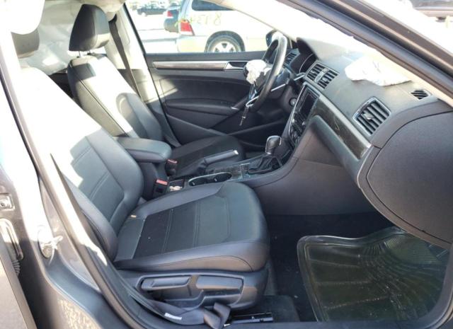 Photo 5 from auction – 2016 VOLKSWAGEN PASSAT SE with VIN 1VWBS7A34GC017832