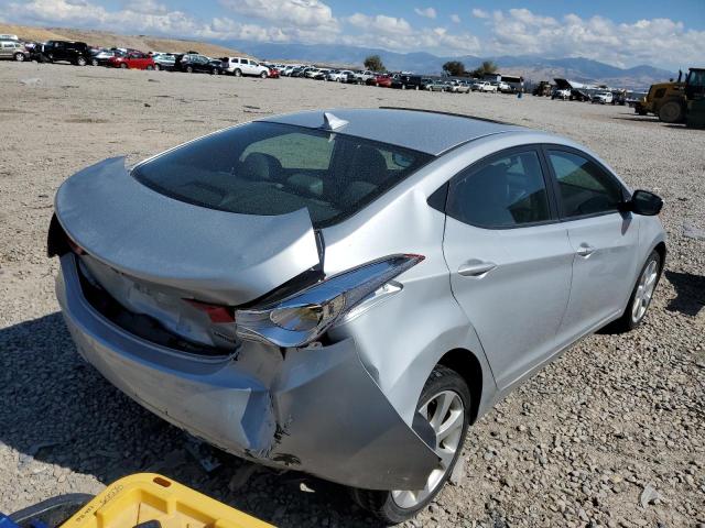 Photo 4 from auction – 2012 HYUNDAI ELANTRA with VIN 5NPDH4AE8CH091781