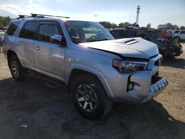 TOYOTA 4RUNNER SR 2018 with VIN JTEBU5JR6J5556403 - Photo from auction