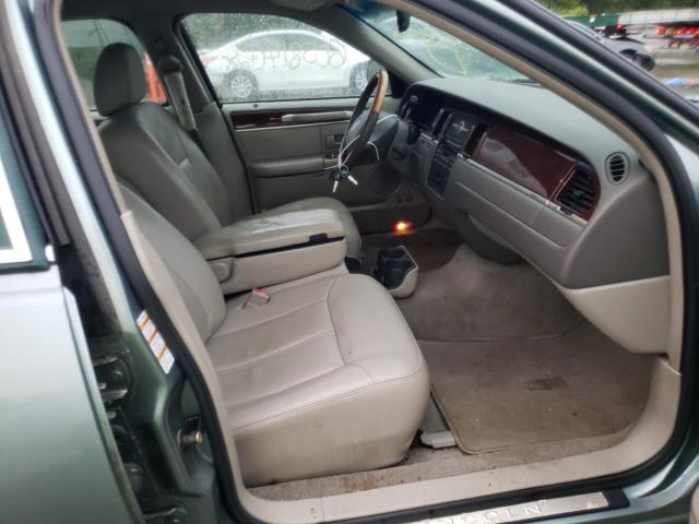 Photo 5 from auction – 2004 LINCOLN TOWN CAR with VIN 1LNHM83W74Y685641