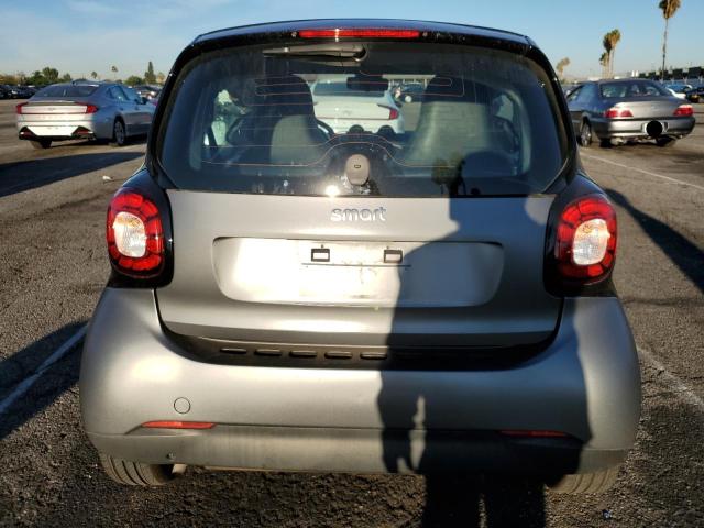 Photo 6 from auction – 2017 SMART FORTWO with VIN WMEFJ5DA4HK194007
