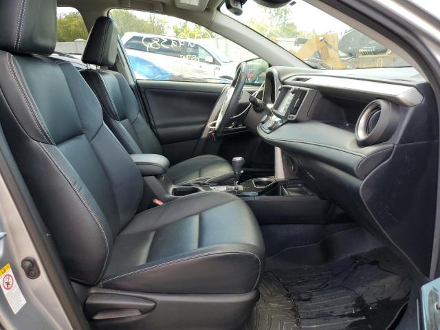 Photo 5 from auction – 2017 TOYOTA RAV4 LIMIT with VIN 2T3DFREV4HW658890
