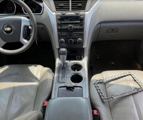 Photo 9 from auction – 2011 CHEVROLET TRAVERSE L with VIN 1GNKVGED2BJ208769