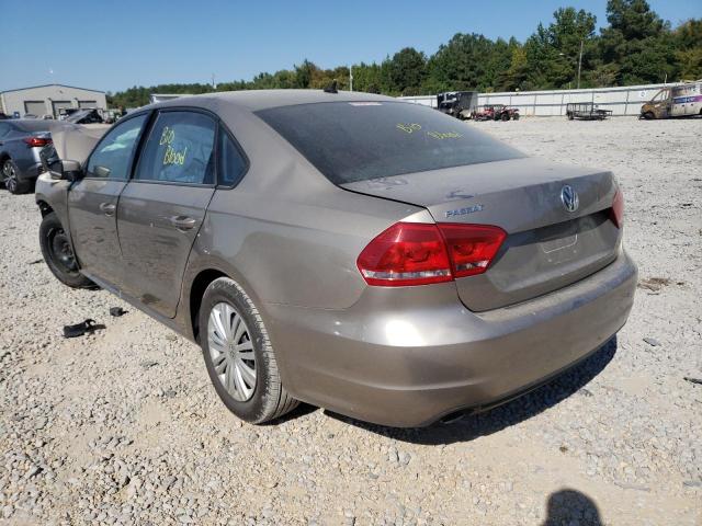 Photo 3 from auction – 2015 VOLKSWAGEN PASSAT S with VIN 1VWAT7A31FC102120