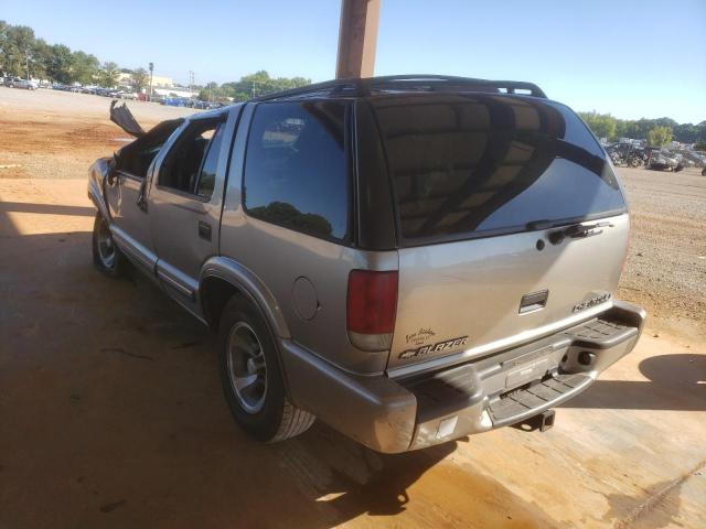 Photo 3 from auction – 2000 CHEVROLET BLAZER with VIN 1GNCS13WXY2333889