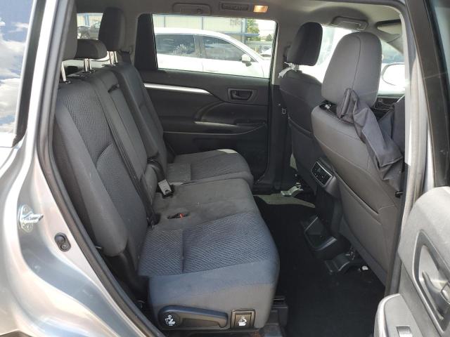 Photo 6 from auction – 2016 TOYOTA HIGHLANDER with VIN 5TDBKRFHXGS265343