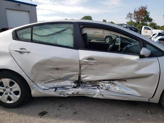 Photo 9 from auction – 2018 KIA FORTE LX with VIN 3KPFK4A73JE276382