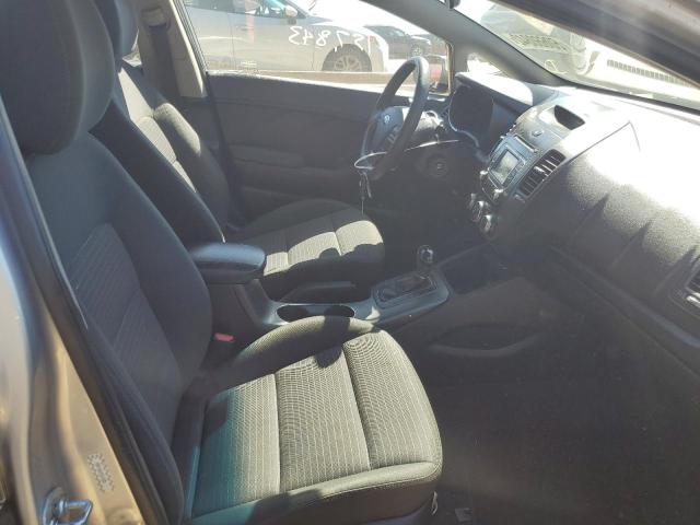 Foto 5 de la subasta – 2016 KIA FORTE LX con VIN KNAFX4A67G5513305