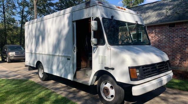 WORKHORSE CUSTOM CHASSIS STEP VAN P 2000 with VIN 5T4KP31R6Y3323264 - Photo from auction
